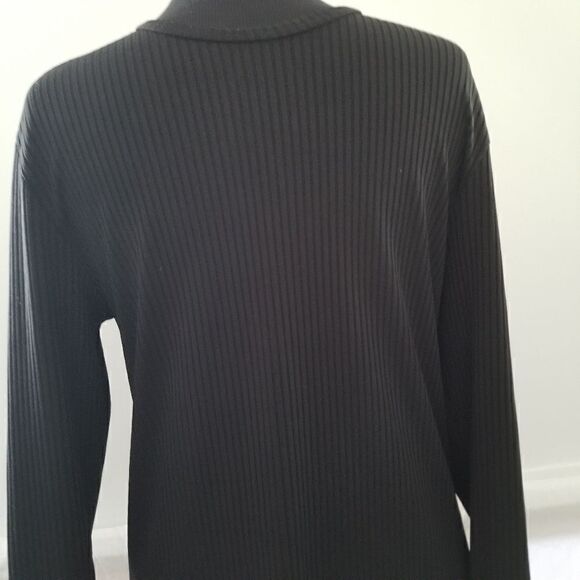 Reclaim black long sleeve pull over size large - Picture 2 of 3